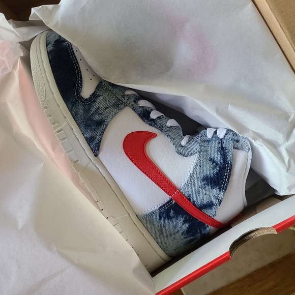 Women's Nike Dunk High Top, Multi-Color/Habanero Red-White - Picture 4 of 8